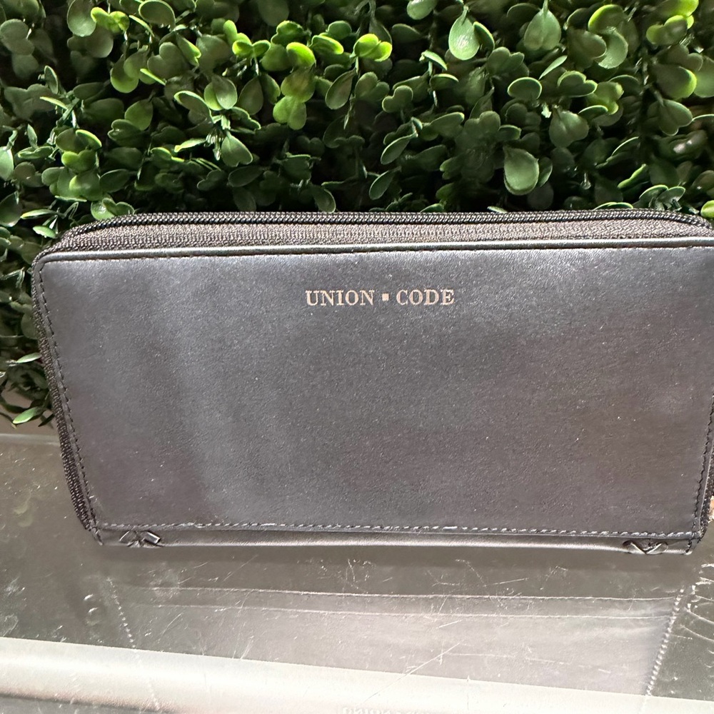Union Code Blue Zipper Wallet for Men